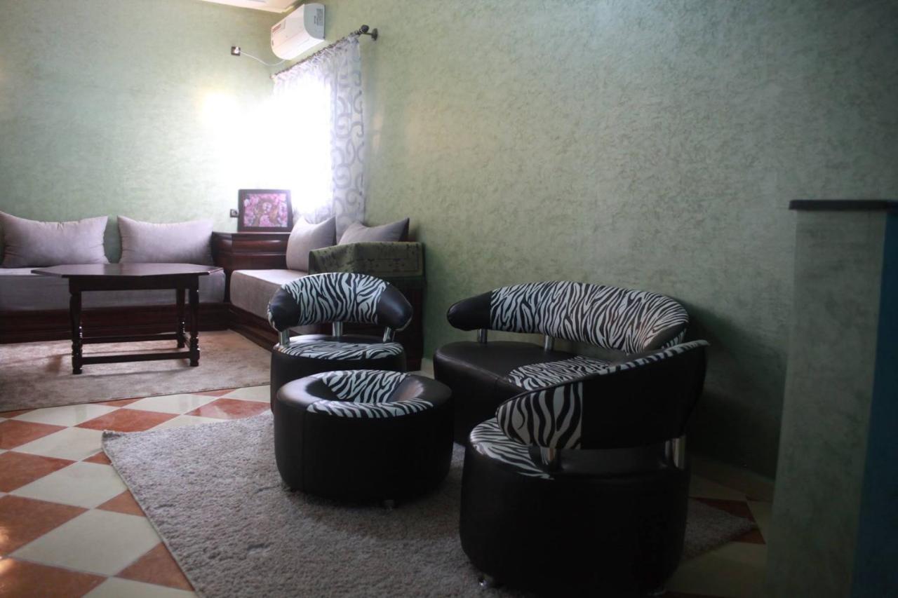 Residence Dikre Варзазат Екстериор снимка
