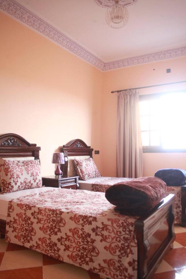 Residence Dikre Варзазат Екстериор снимка