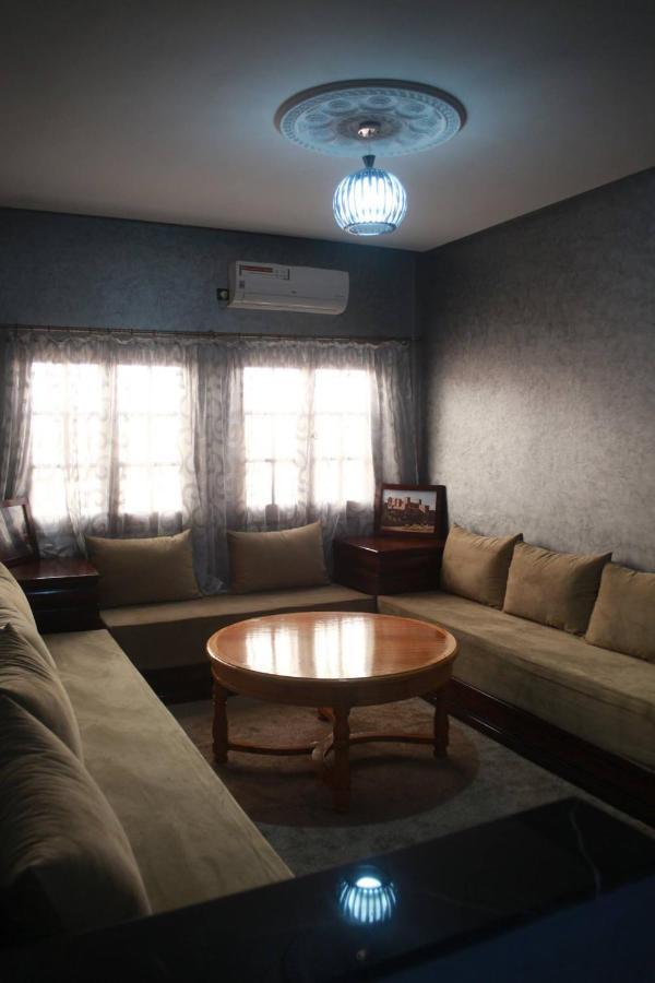 Residence Dikre Варзазат Екстериор снимка