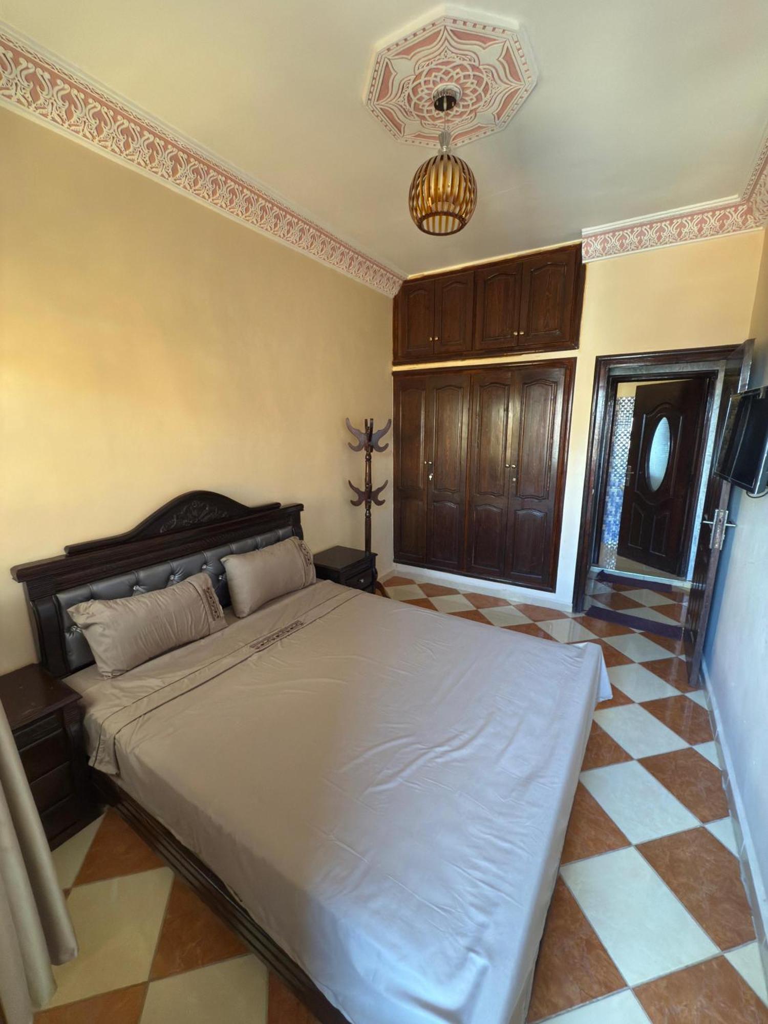 Residence Dikre Варзазат Стая снимка