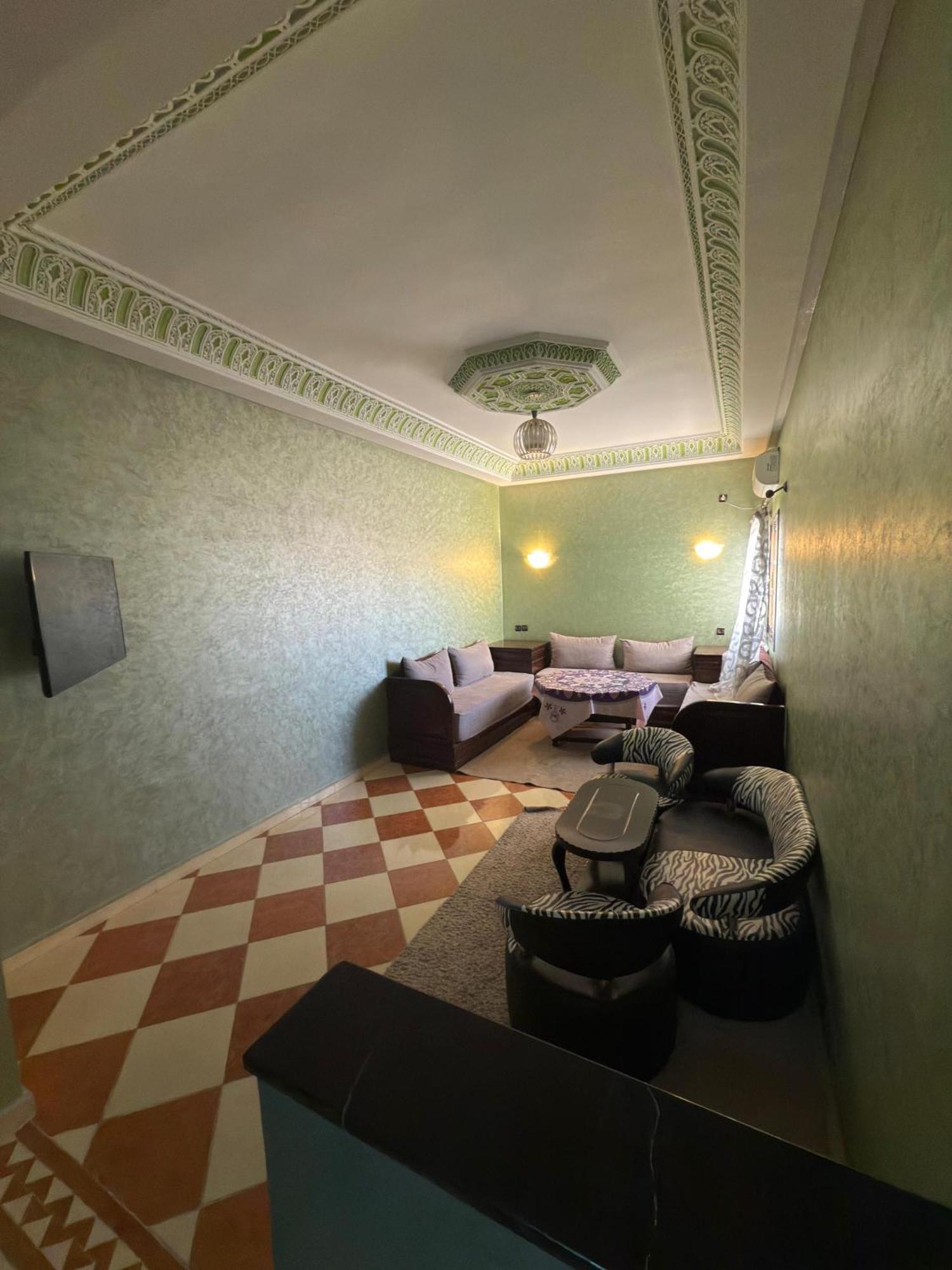 Residence Dikre Варзазат Стая снимка