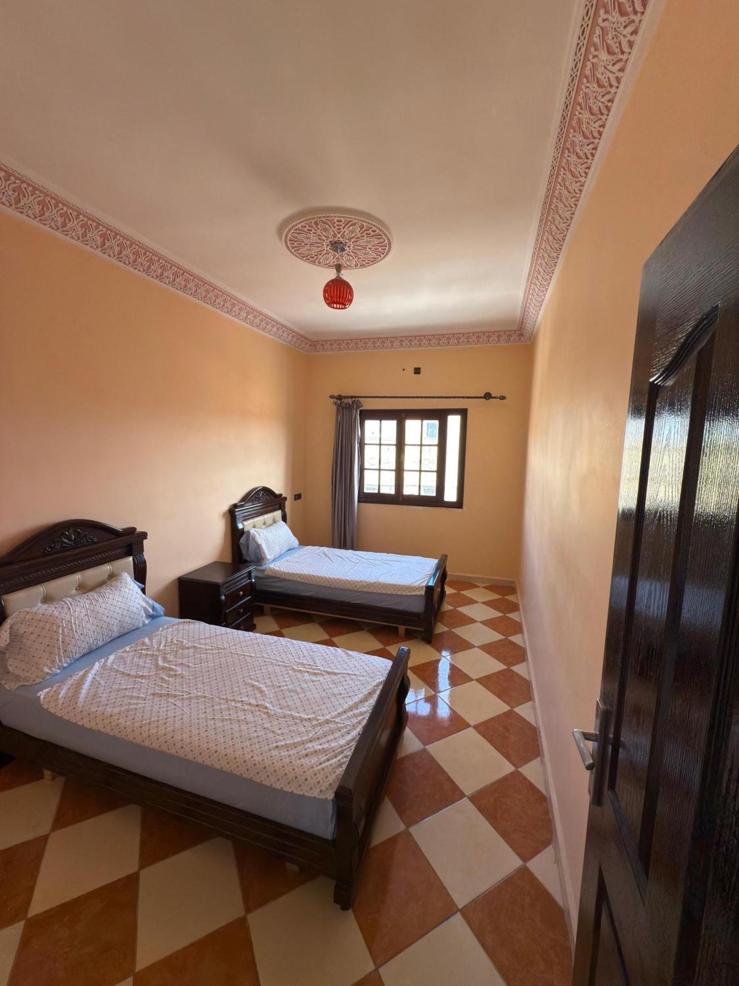 Residence Dikre Варзазат Стая снимка